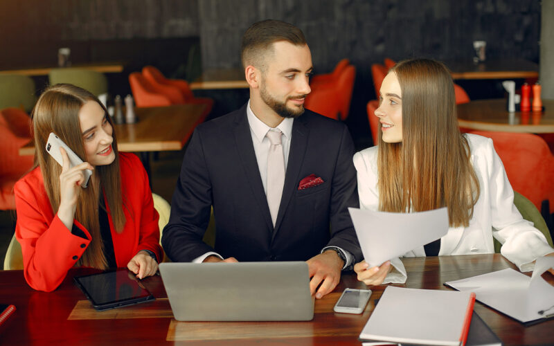 How Western Firms Quietly Enabled Russian Oligarchs Market