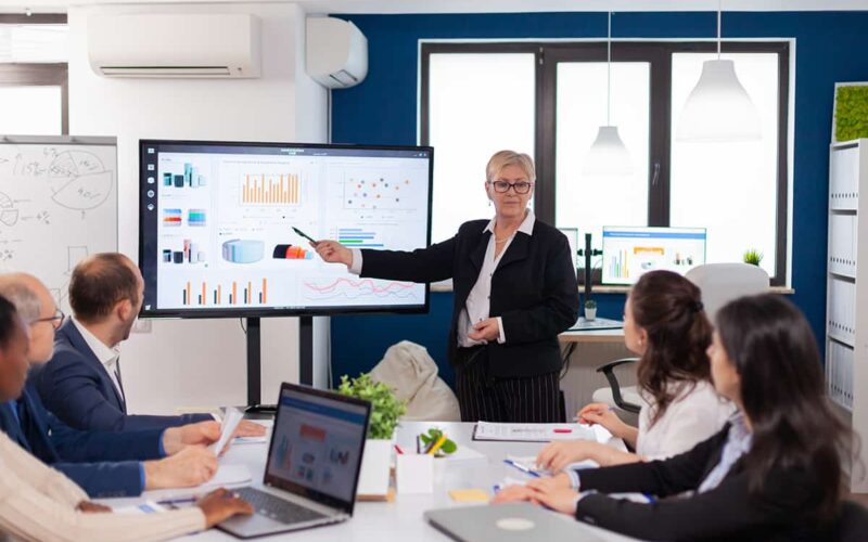 Macy’s CFO Warns That Lower Income Shoppers Could Soon Cut Back