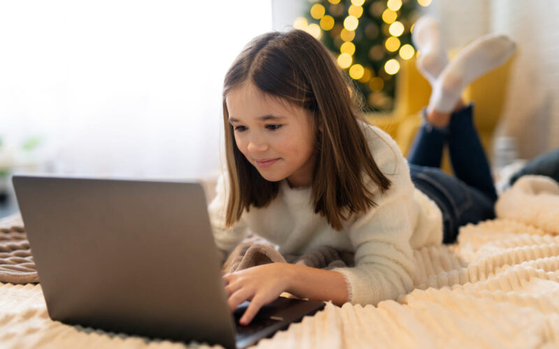 Cómo enseñar inteligencia artificial a los niños y fomentar su pensamiento crítico