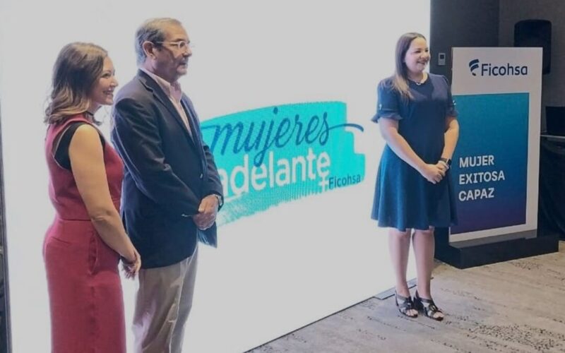 Ficohsa apoya la inclusión económica de mujeres emprendedoras